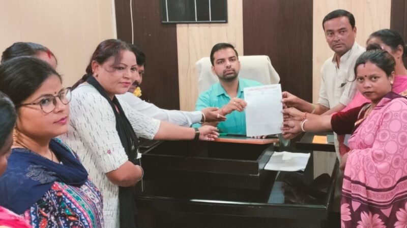 सितारगंज सिडकुल की फैक्ट्री में स्थानीय युवाओं की हो रही अनदेखी