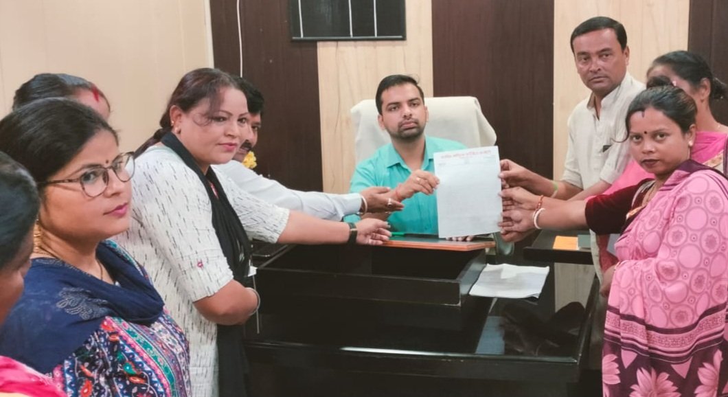 सितारगंज सिडकुल की फैक्ट्री में स्थानीय युवाओं की हो रही अनदेखी