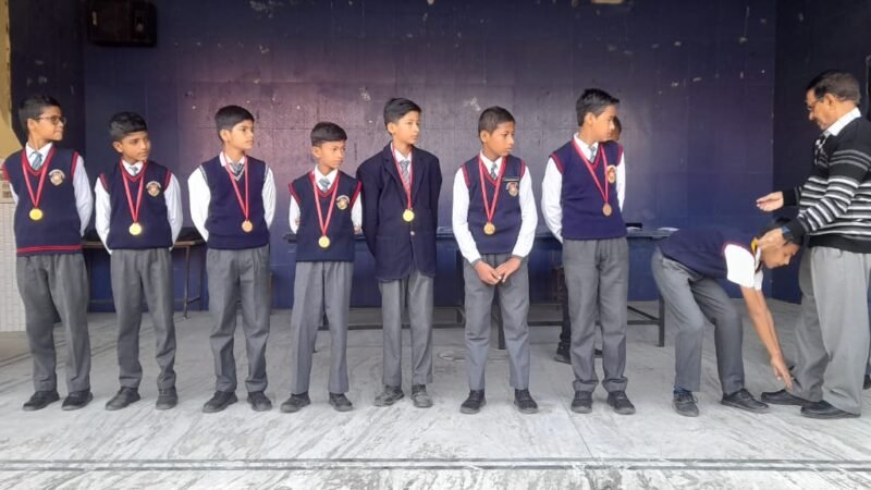 खेल महाकुंभ में एसएम पब्लिक स्कूल के छात्रों ने मारी बाजी