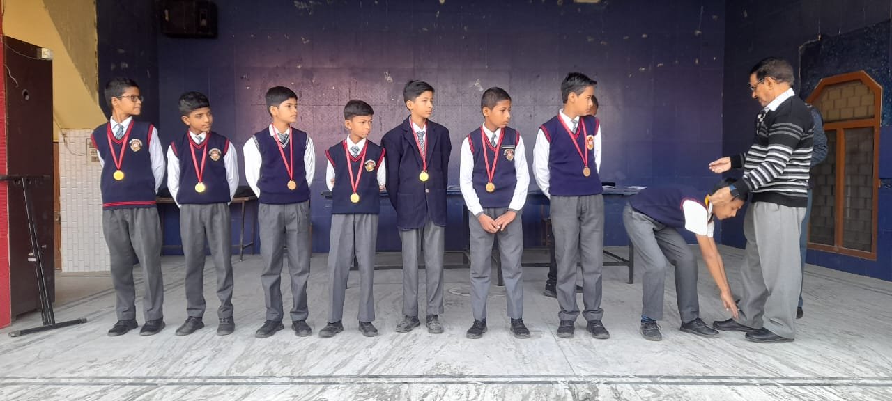 खेल महाकुंभ में एसएम पब्लिक स्कूल के छात्रों ने मारी बाजी