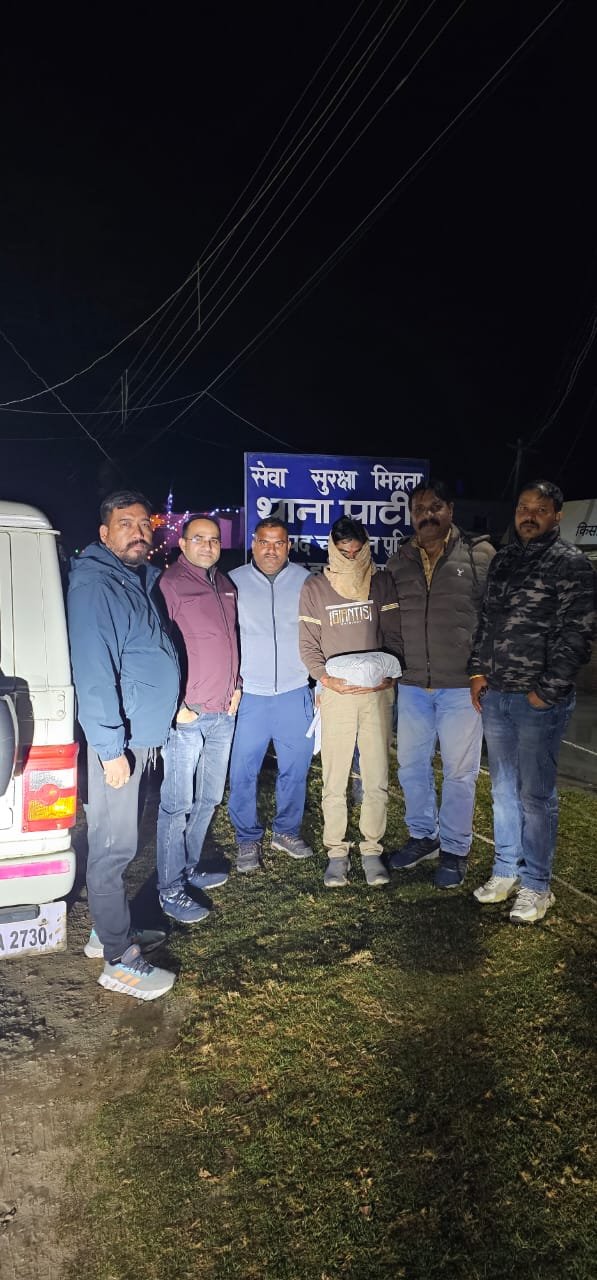 अंतरराज्यीय ड्रग–तस्कर 2 किलो 479 ग्राम चरस के साथ गिरफ्तार