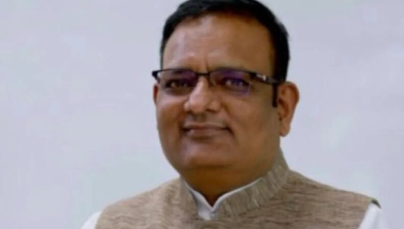 दिल्ली के एक और मंत्री पर ED का शिकंजा, समाज कल्याण मंत्री राजकुमार आनंद के घर पर तलाशी जारी