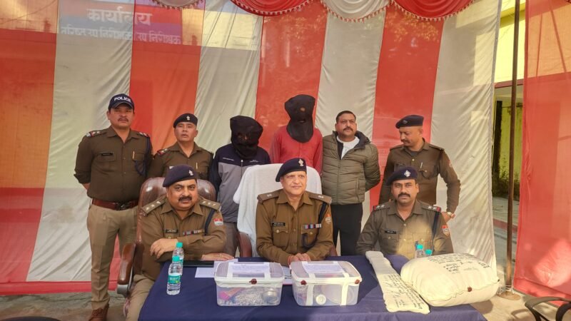 ज्वैलर्स की दुकान में चोरी का खुलासा,दो गिरफ्तार, चोरी का माल किया बरामद,एक आरोपी फरार