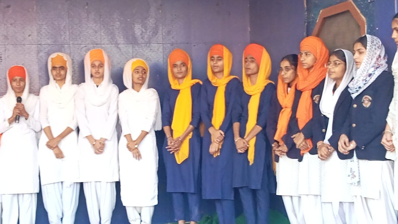 एसएम पब्लिक स्कूल में वीर बाल दिवस मनाया