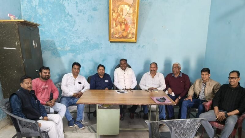 वेट का बकाया समय से जमा कर व्यपारी लाभ ले – डॉ रिंकन