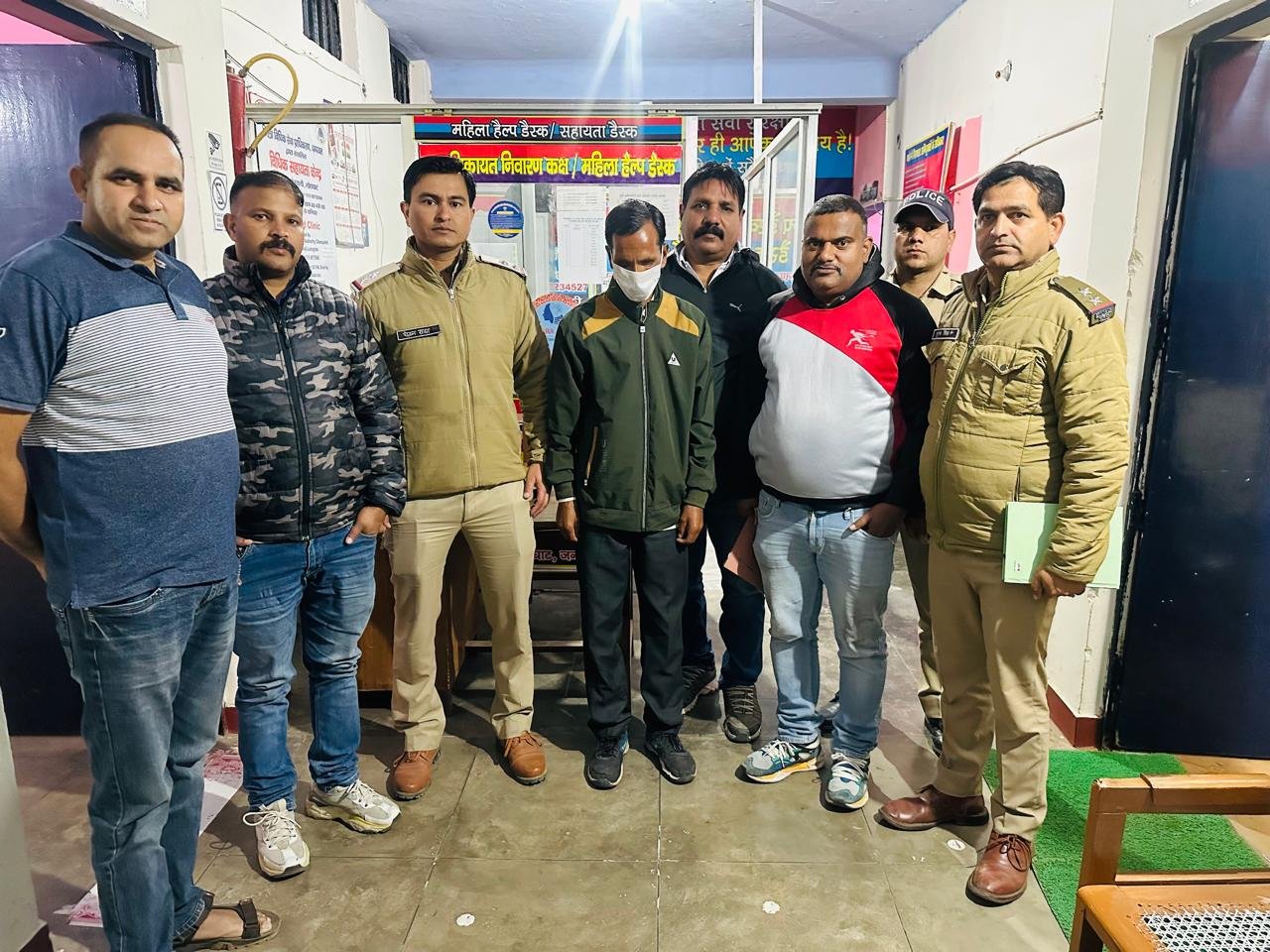 अंतरराष्ट्रीय ड्रग–तस्कर गिरफ्तार -आरोपी के कब्जे से 1 किलो 362 ग्राम चरस किया बरामदगिरफ्तार अभियुक्त कई वर्षो से चरस की तस्करी में रहा है संलिप्त