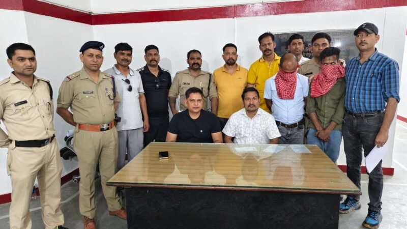 आबकारी विभाग को पता नहीं, दिनेशपुर में चल रही थी नकली शराब फैक्ट्री एसटीएफ, थाना दिनेशुपर व आबकारी विभाग की टीम ने किया नकली फैक्ट्री का भंडाफोड़