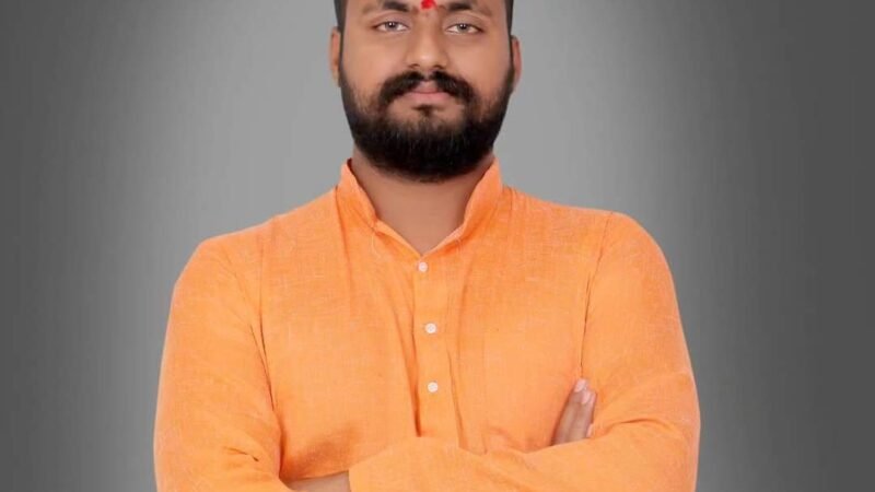 बाइक बदमाशों ने कार ओवरटेक कर विहिप नेता पर किया हमले का प्रयास