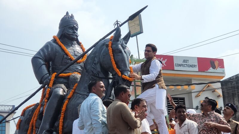 आजादी के नायकों को मिलना चाहिये सम्मान : सौरभ बहुगुणा