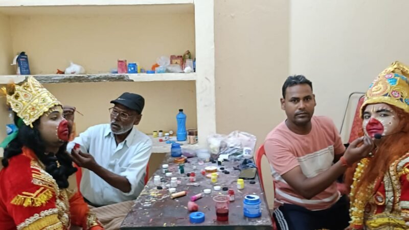 यहां परदे के पीछे चलती है एक और लीलापूर्ण आहुति हवन के साथ पर्वतीय रामलीला का हुआ समापन