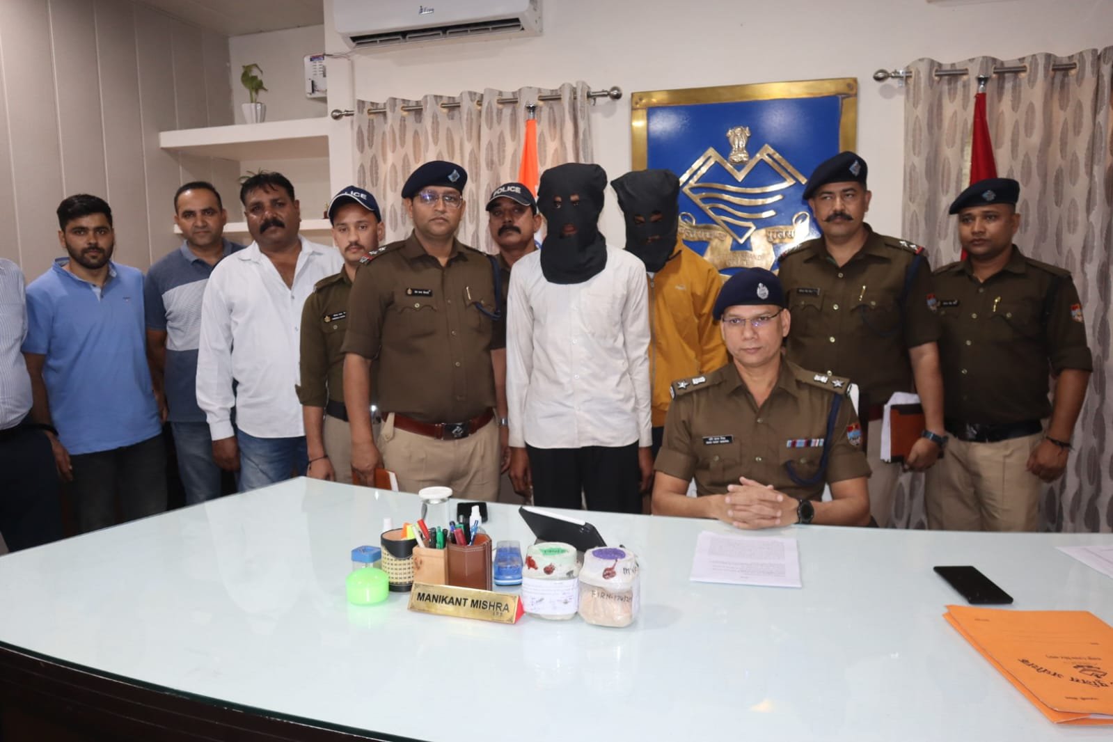 82 लाख की स्मैक के साथ दो तस्कर गिरफ्तारपकड़े गए तस्करों से करीब 275 ग्राम स्मैक बरामद