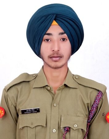 एनसीसी कैडेट गुरप्रीत का चयन गणतंत्र दिवस शिविर के लिए चयन