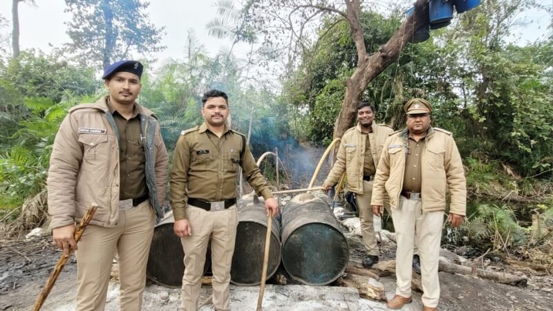 अवैध शराब के खिलाफ आबकारी विभाग का ताबातोड़ एक्शन, विभाग का नगरीय क्षेत्र व जंगलों में अवैध शराब पर सख्त कदम,