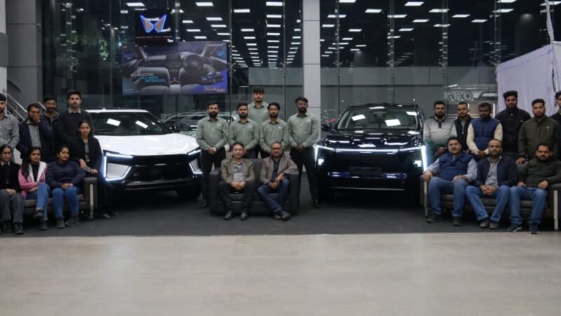 खुशखबरी-कुमारआटोव्हील्सरुद्रपुर में महिन्द्रा कीदो नयी इ्लेक्ट्रिककार XEV9e एवBE6 की भव्य लांचिंग