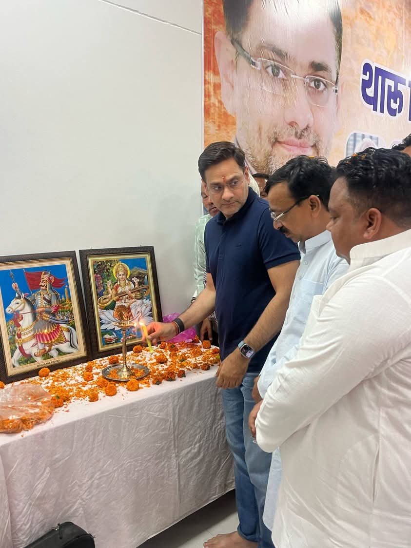 थारू समुदाय की दशकों पुरानी मांग हुई पूरी । केबिनेट मंत्री सौरभ बहुगुणा ने 1.51 करोड़ की लागत से बने थारू विकास भवन का किया उद्घाटन