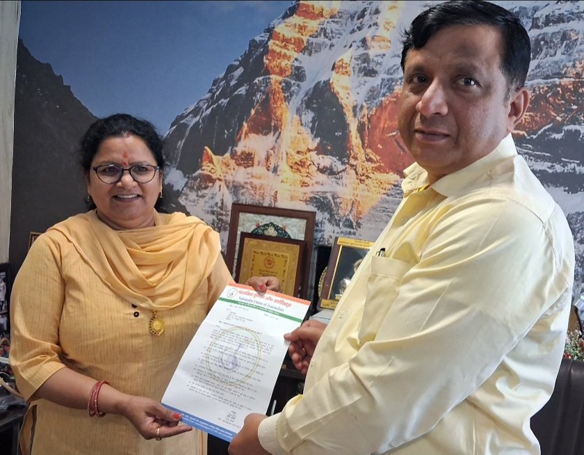 एनयूजे प्रदेश अध्यक्ष ने महानिदेशक सूचना के समक्ष रखी पत्रकारों की मांगे