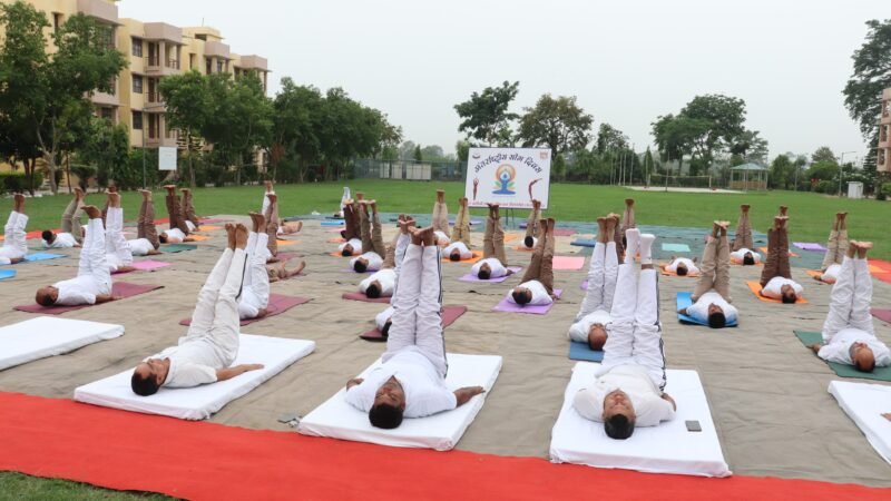 आरोग्य मंदिर बरा ने एसएसबी कैम्प में लगाया योग शिविर