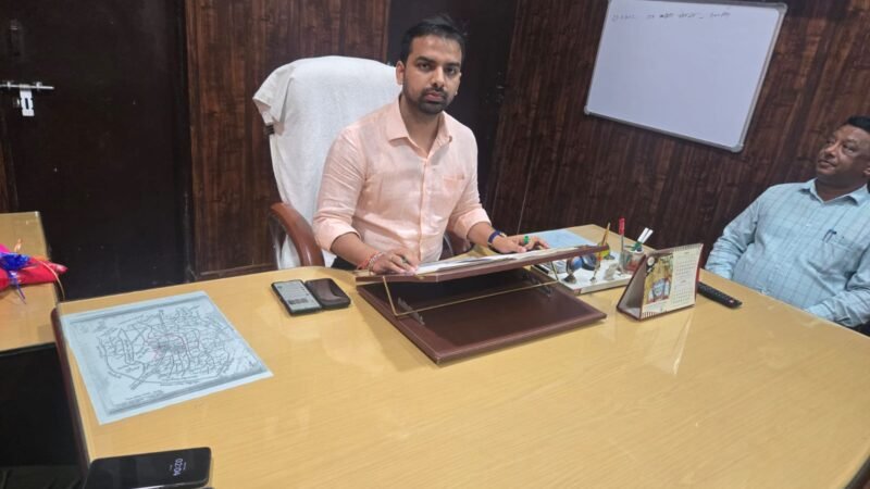 खटीमा के एसडीएम हुए तुषार सैनी,आज से लिया चार्ज