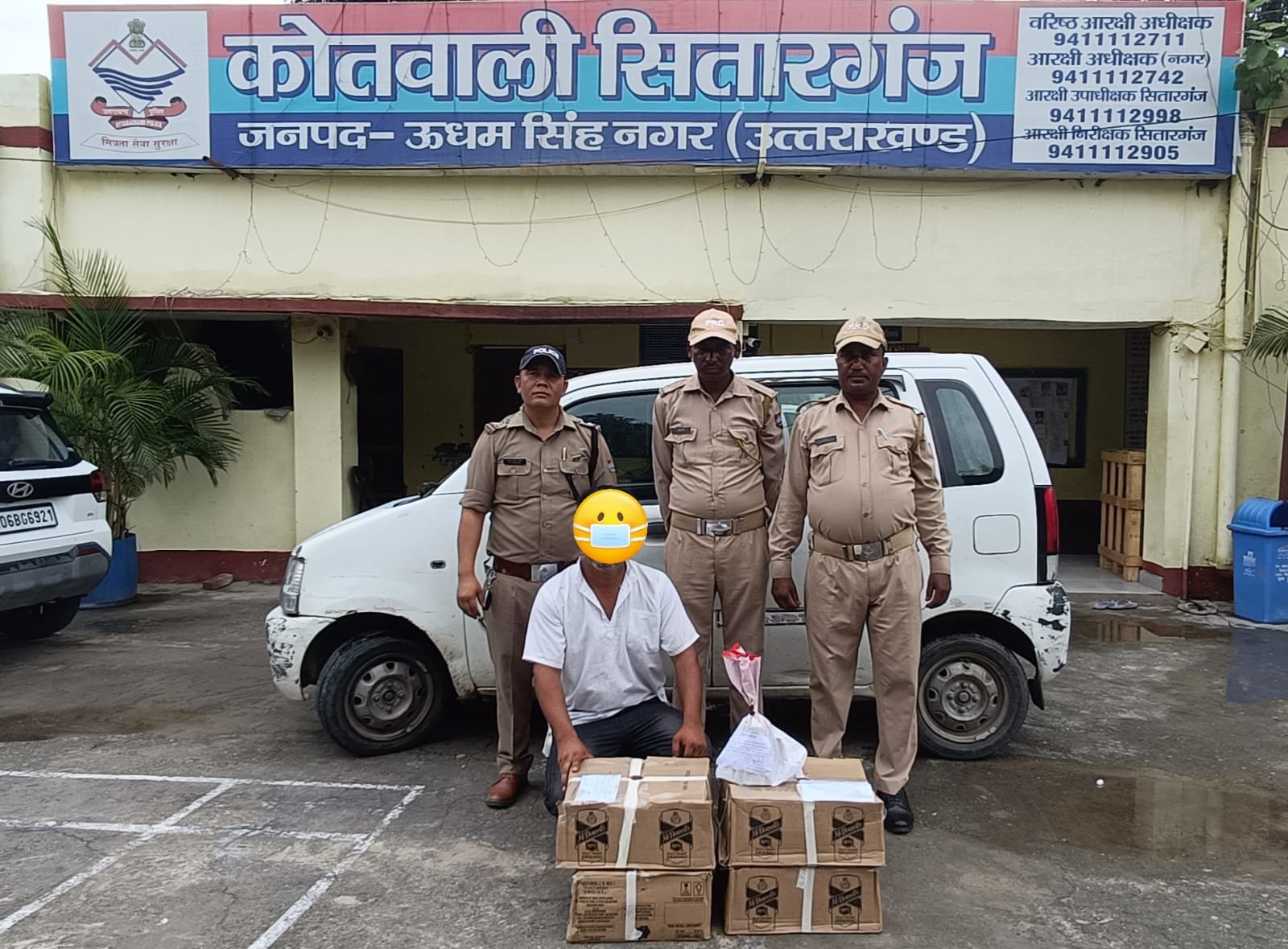 चोरगलिया के दीपांशु बेलवाल से सिडकुल में 4 पेटी शराब बरामद