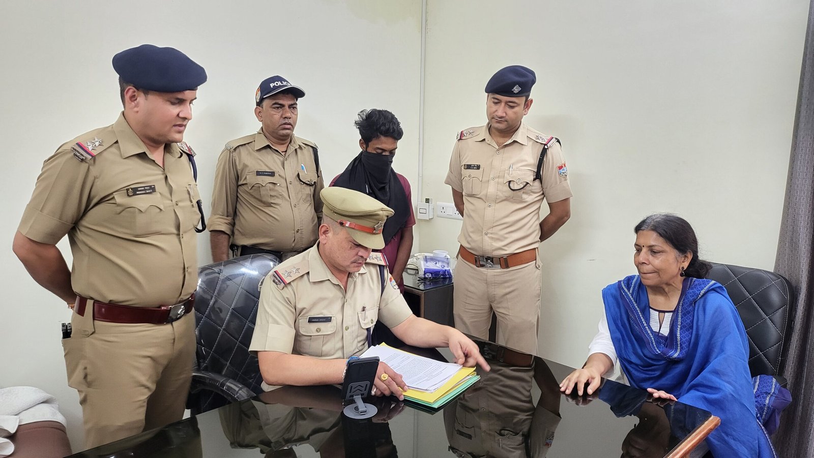 स्कूल से पंखे चोरी करने का आरोपी गिरफ्तार