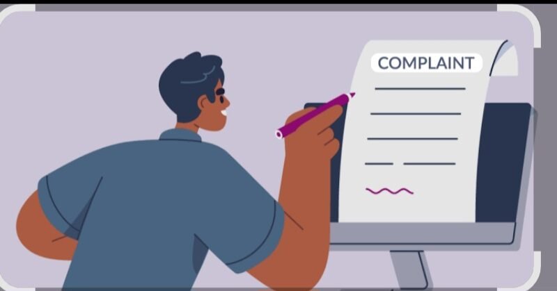 पूर्व ठेका कर्मी के नाम से निकाला जा रहा वेतन, शिकायत